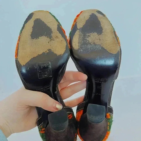 SOLD Miu Miu Y2K Green and Orange Yarn Abstract Rounded Chunky Heels - Picture 12 of 12